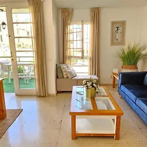 https://vinas-by-villas-rinamar.in-canary-islands.com